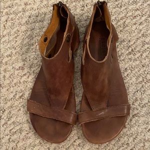 Bed l Stu sandals